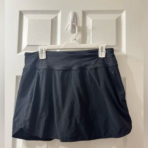 Outdoor Voices Hudson 4” Skirt